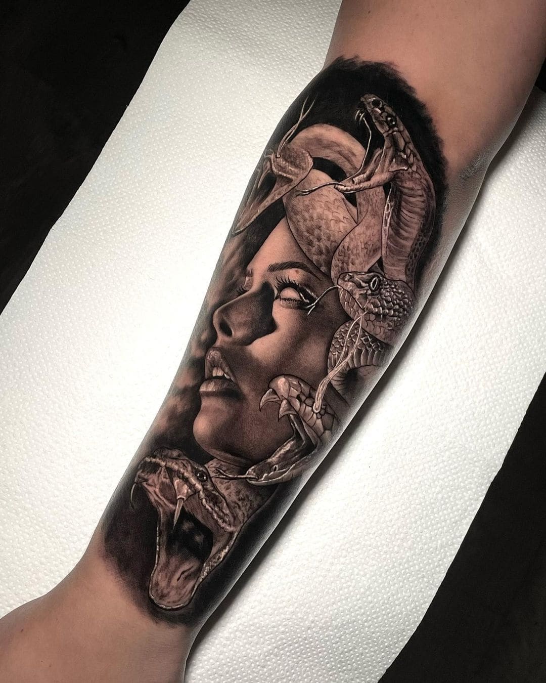 Tattoo von Chapo – Ivory Tattoo Berlin