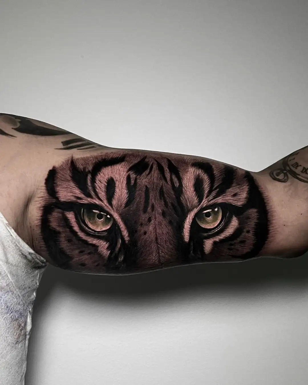 Tattoo von Chapo – Ivory Tattoo Berlin