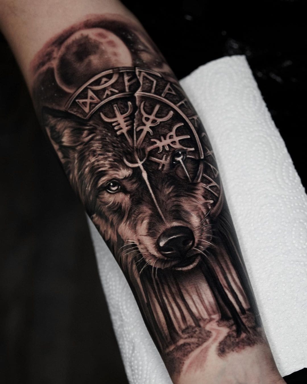 Tattoo von FON – Ivory Tattoo Berlin