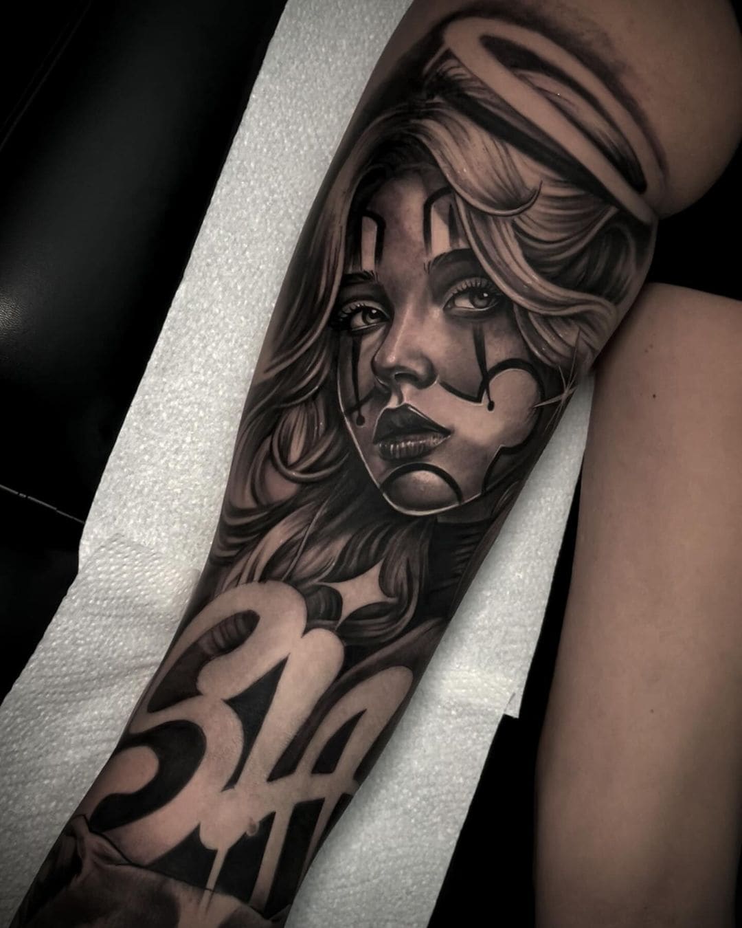 Tattoo von FON – Ivory Tattoo Berlin