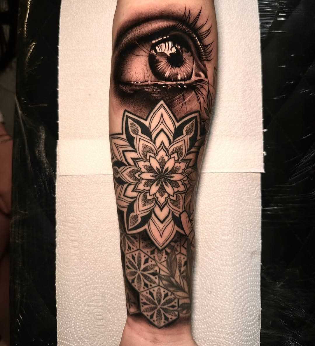 Tattoo von Torres – Ivory Tattoo Berlin