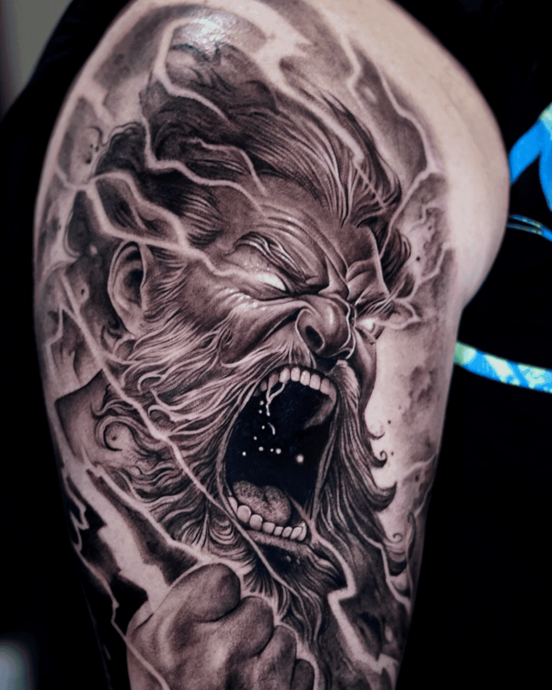 Tattoo von Ziur – Ivory Tattoo Berlin