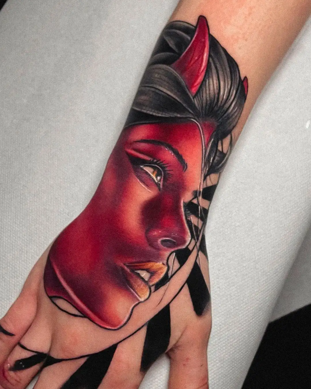 Neotraditional Tattoo – Ivory Tattoo Berlin