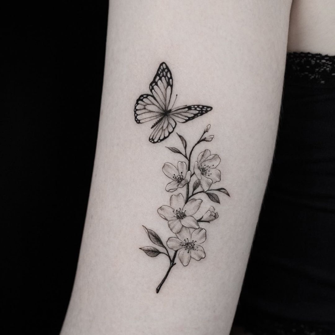 🖤 LAST CHANCE BEFORE THE YEAR ENDS 🖤
13.–19.12 | Ivory Tattoo Berlin
Keine Termine. Nur Tattoos.
Walk-Ins – Plätze limitiert.
Kurz Kontaktaufnahme davor reicht aus.
Wir freuen uns auf deinen Besuch!