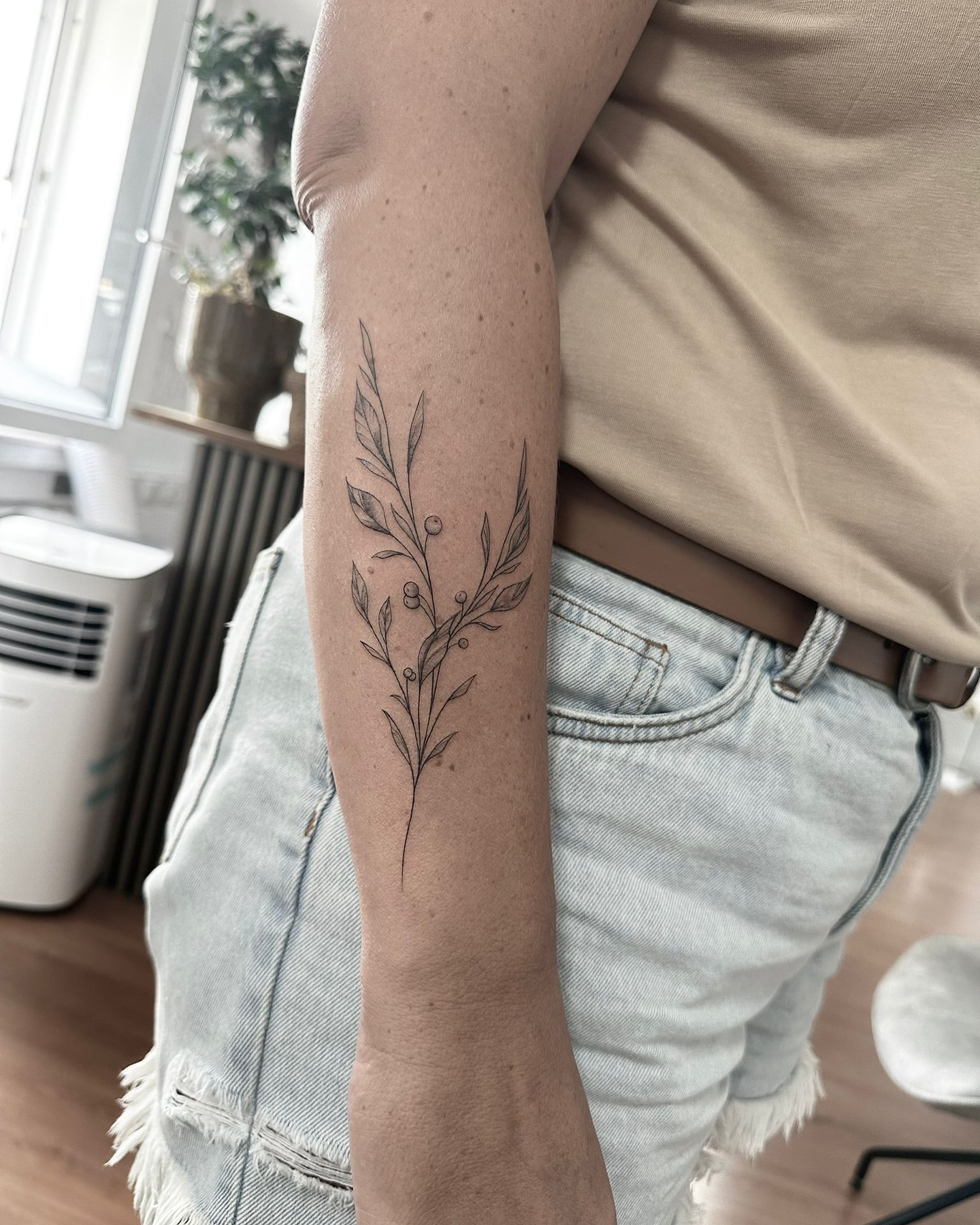 Schreibt uns gerne eine Nachricht für euren Termin. Wir freuen uns auf euch 🍀

Ivory Tattoo Berlin
Florastraße 3
13187 Berlin
———————————————————
DM us for further Informations about 
Appointments

Ivory Tattoo Berlin
Florastraße 3
13187 Berlin

#tattooberlin#realistictattoo#tattooinspo#tattoostudioberlin#tattoostudioinberlin#qualitytattoostudio#premiumtattoos#realisticink#realistictattoos#tattoo#tattoos#tattookunst#tattooidea#blackandgreytattoo#tattoodeutschland#instagood#picoftheday#tattoo