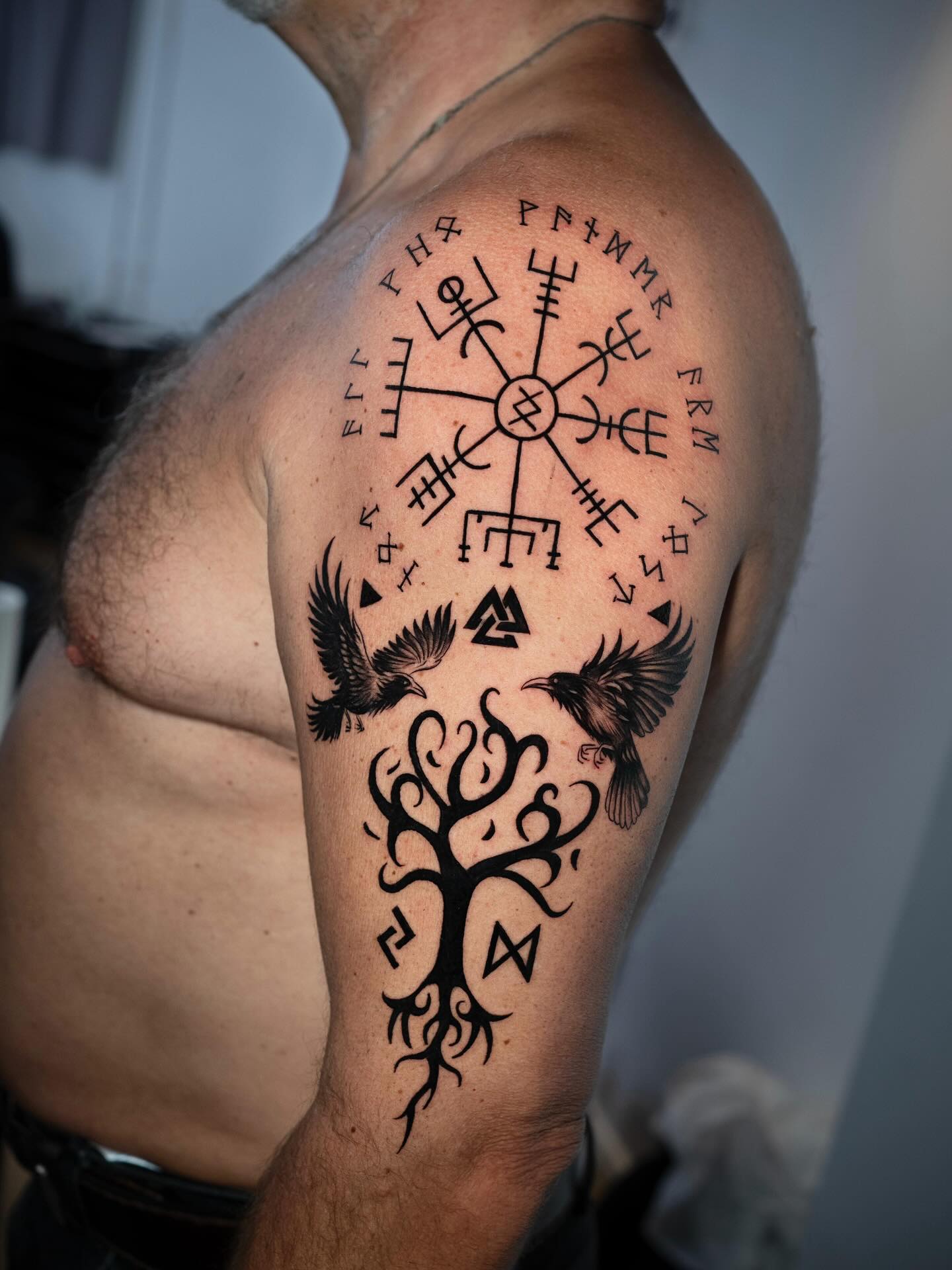 🧡Schreibt uns gerne eine Nachricht für euren Termin. Wir freuen uns auf euch 🍀

Ivory Tattoo Berlin
Florastraße 3
13187 Berlin
____________________________ 
DM us for further Informations about 
Appointments

Ivory Tattoo Berlin
Florastraße 3
13187 Berlin

#tattooberlin#realistictattoo##tattoostudioberlin#tattoostudioinberlin#premiumtattoos#realistictattoos#tattoo#tattoos#tattookunst#tattooidea#blackandgreytattoo#tattoodeutschland#tattoo#berlin#tattoosfineline#walkintattoo#animetattoo#tattoodeutchland